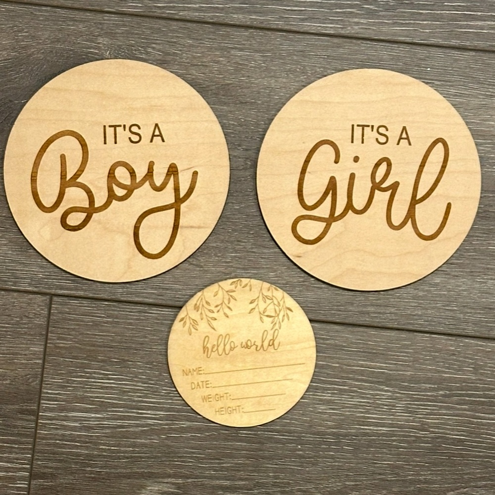 Hello world - it’s a girl it’s a boy birth announcement